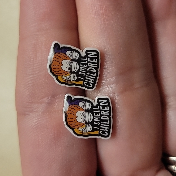 Hocus Pocus I Smell Children Stud Earrings, unisex
